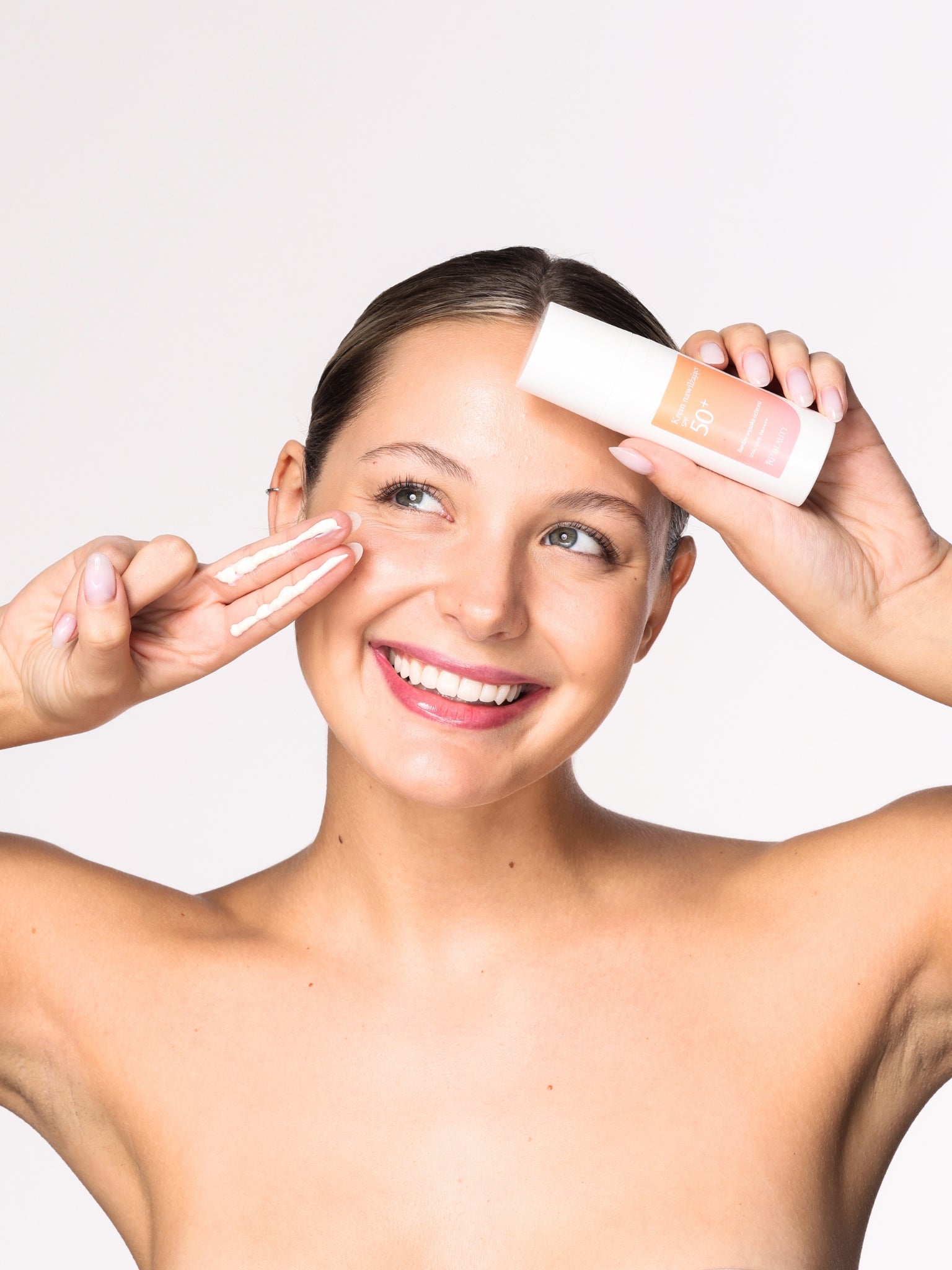 Krem nawilżający z SPF50+