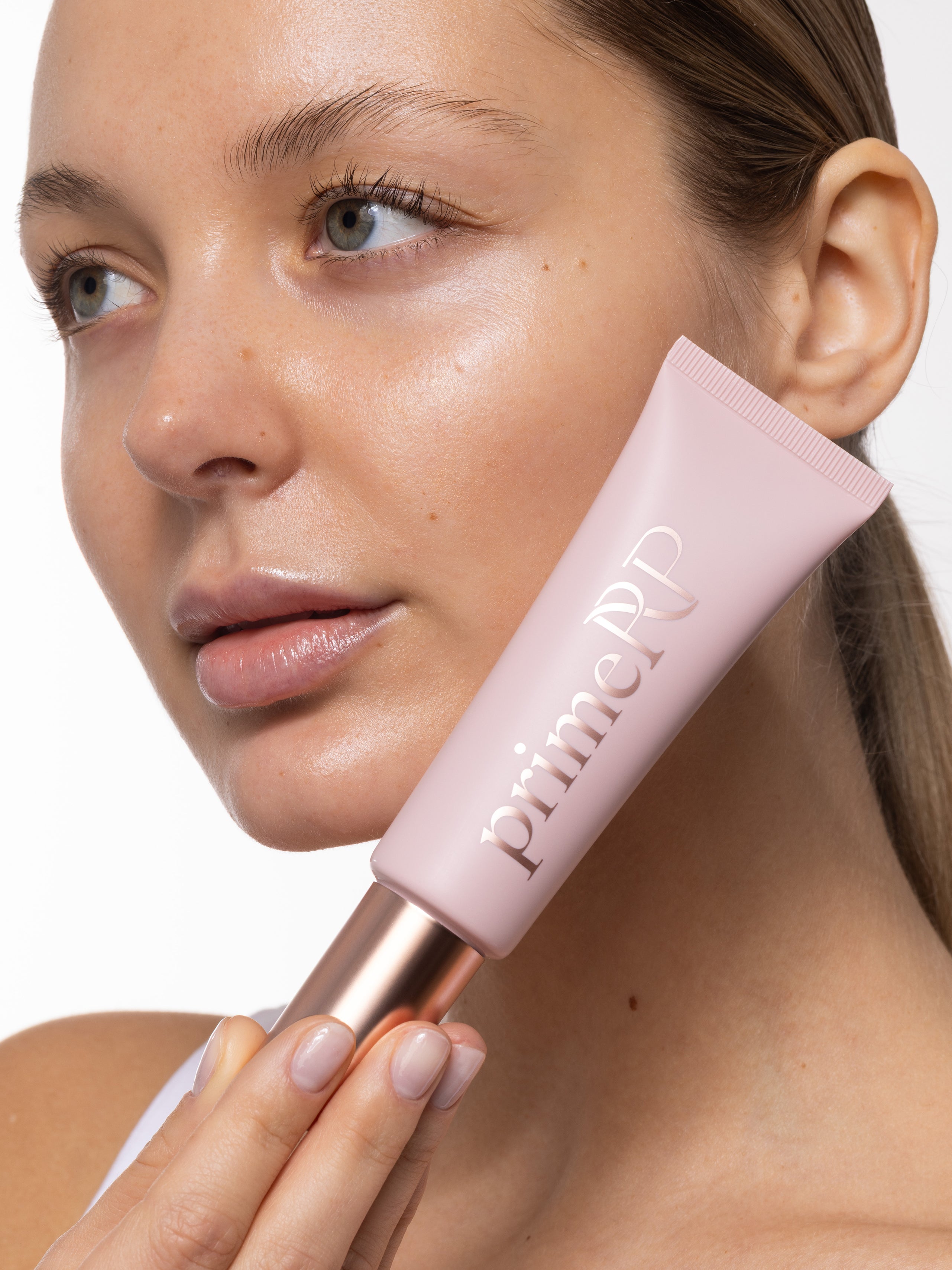 PrimeRP nawilżająca emulsja rozświetlająca - PREMIERA 28.11.2025