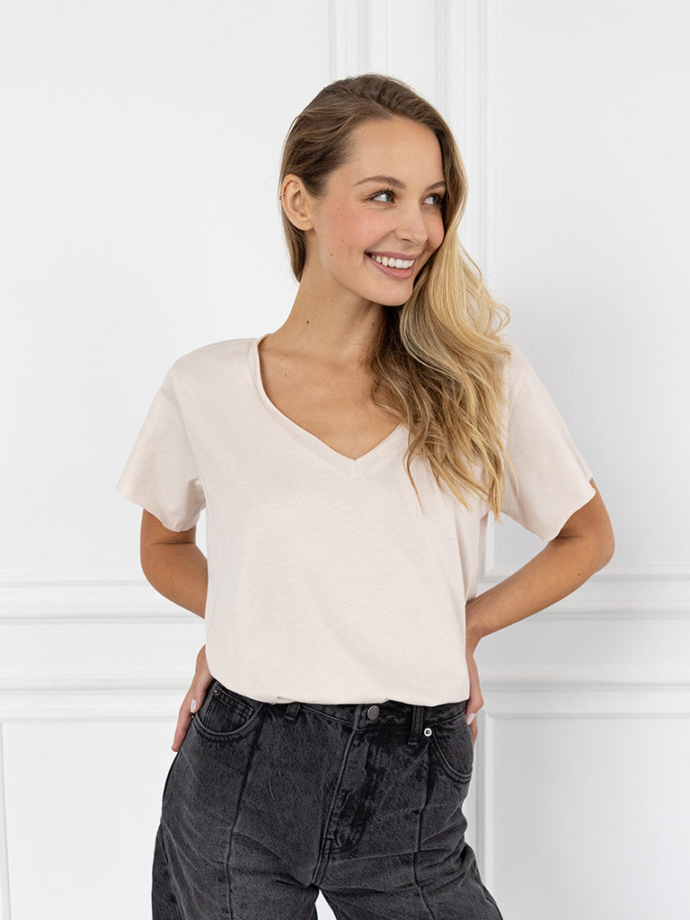 T-shirt Ola krótki rękaw serek