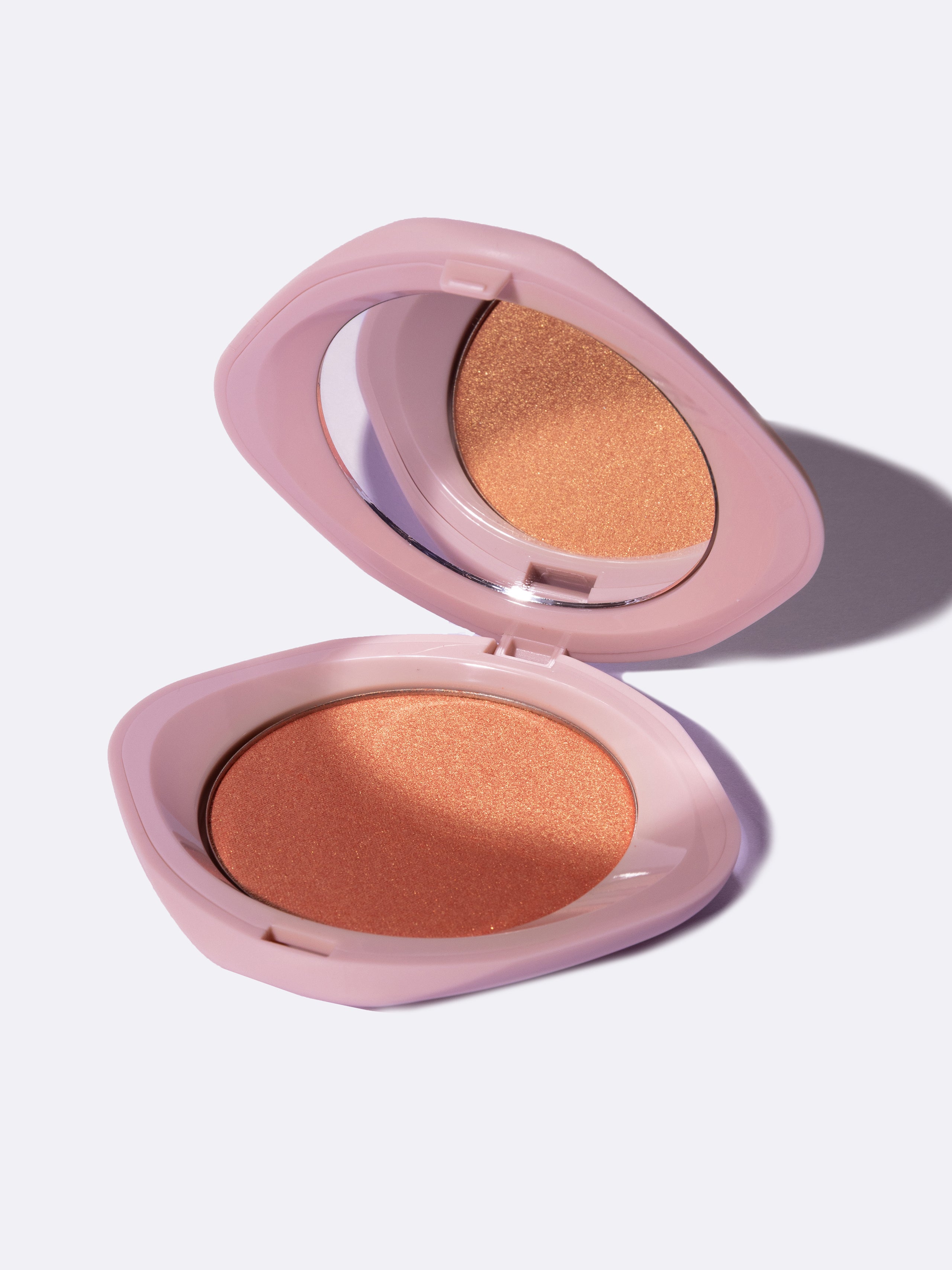 Opalizujący różo-rozświetlacz