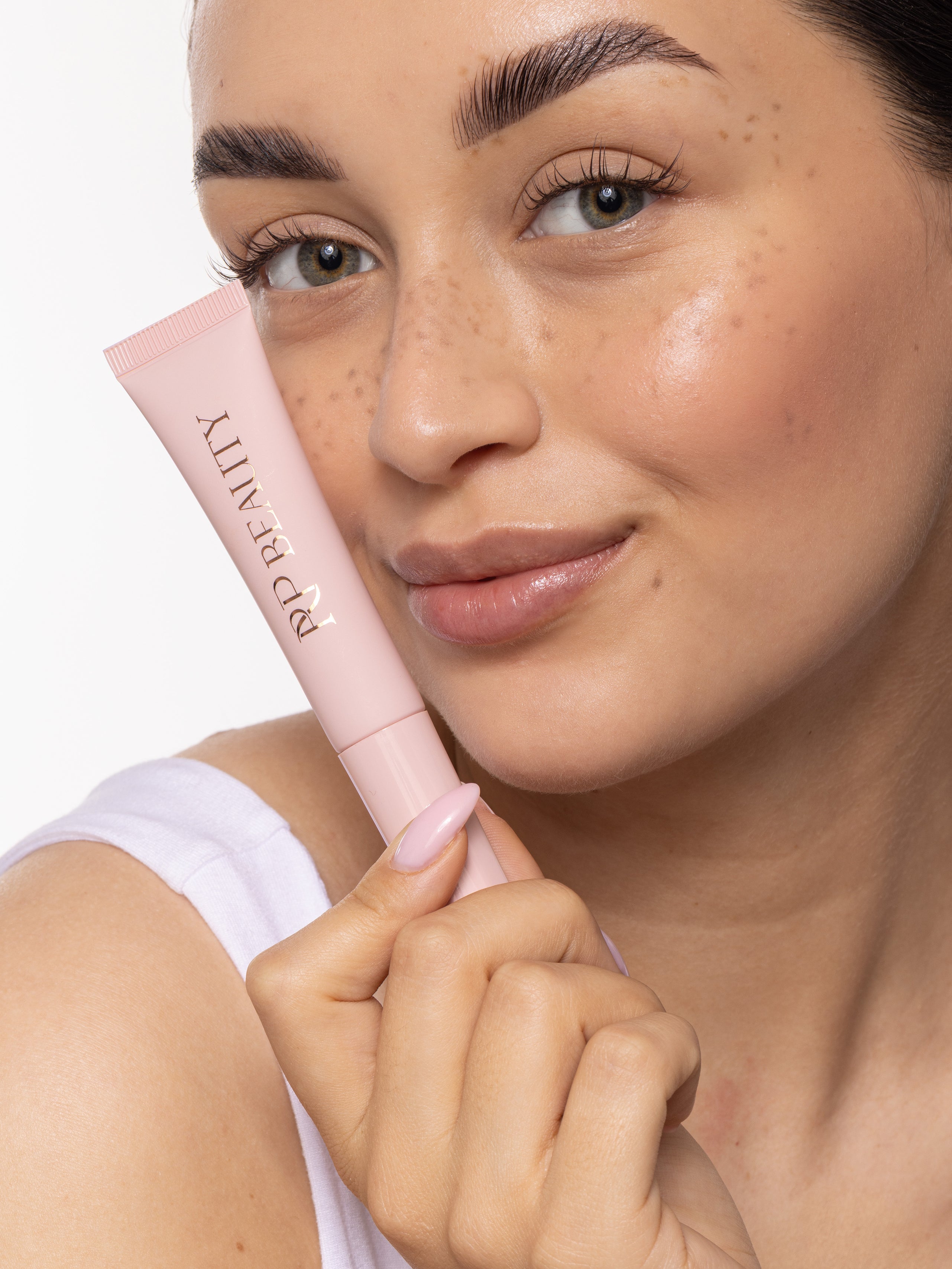 Kremowy róż w tubie