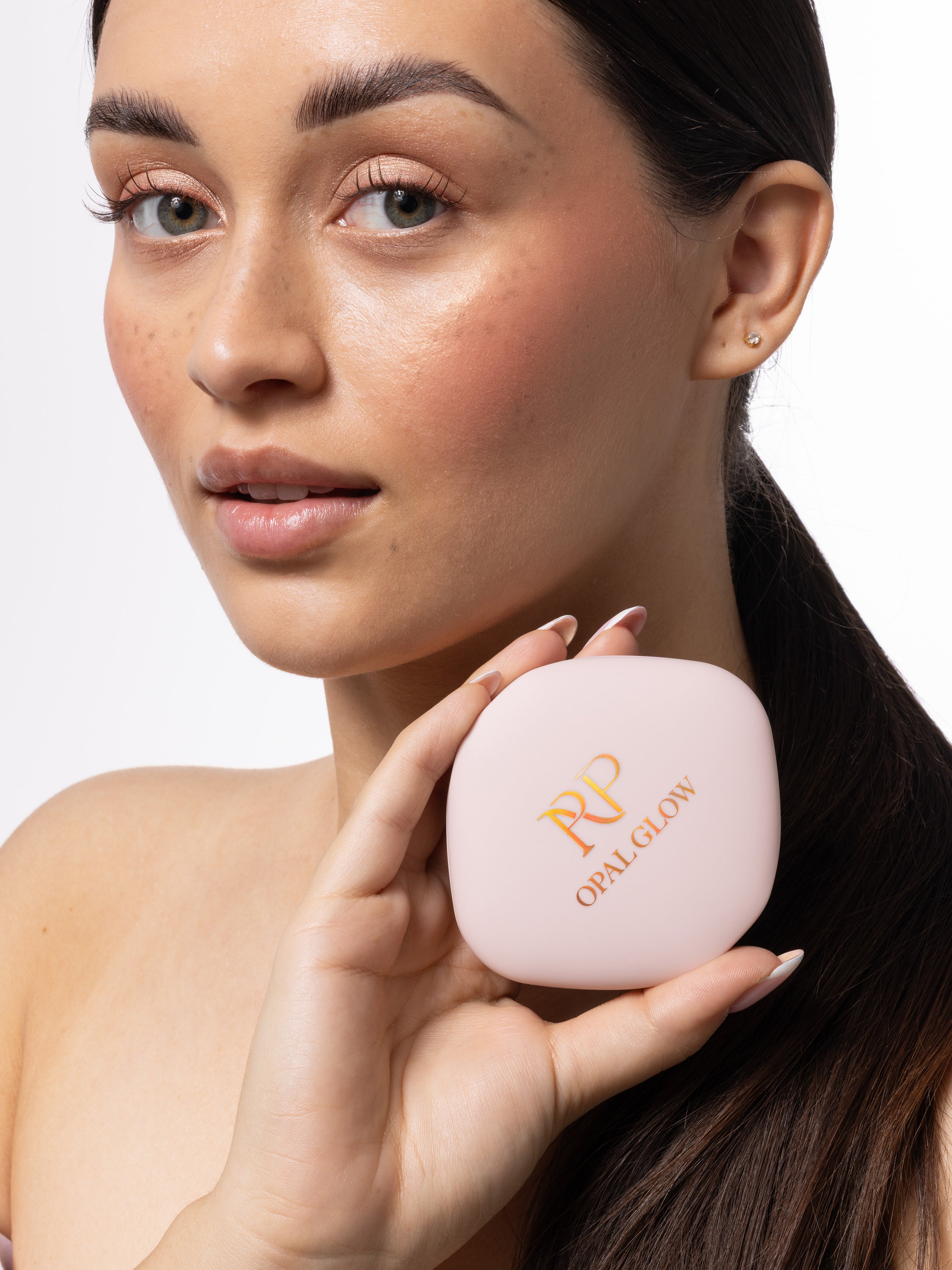 Opalizujący różo-rozświetlacz